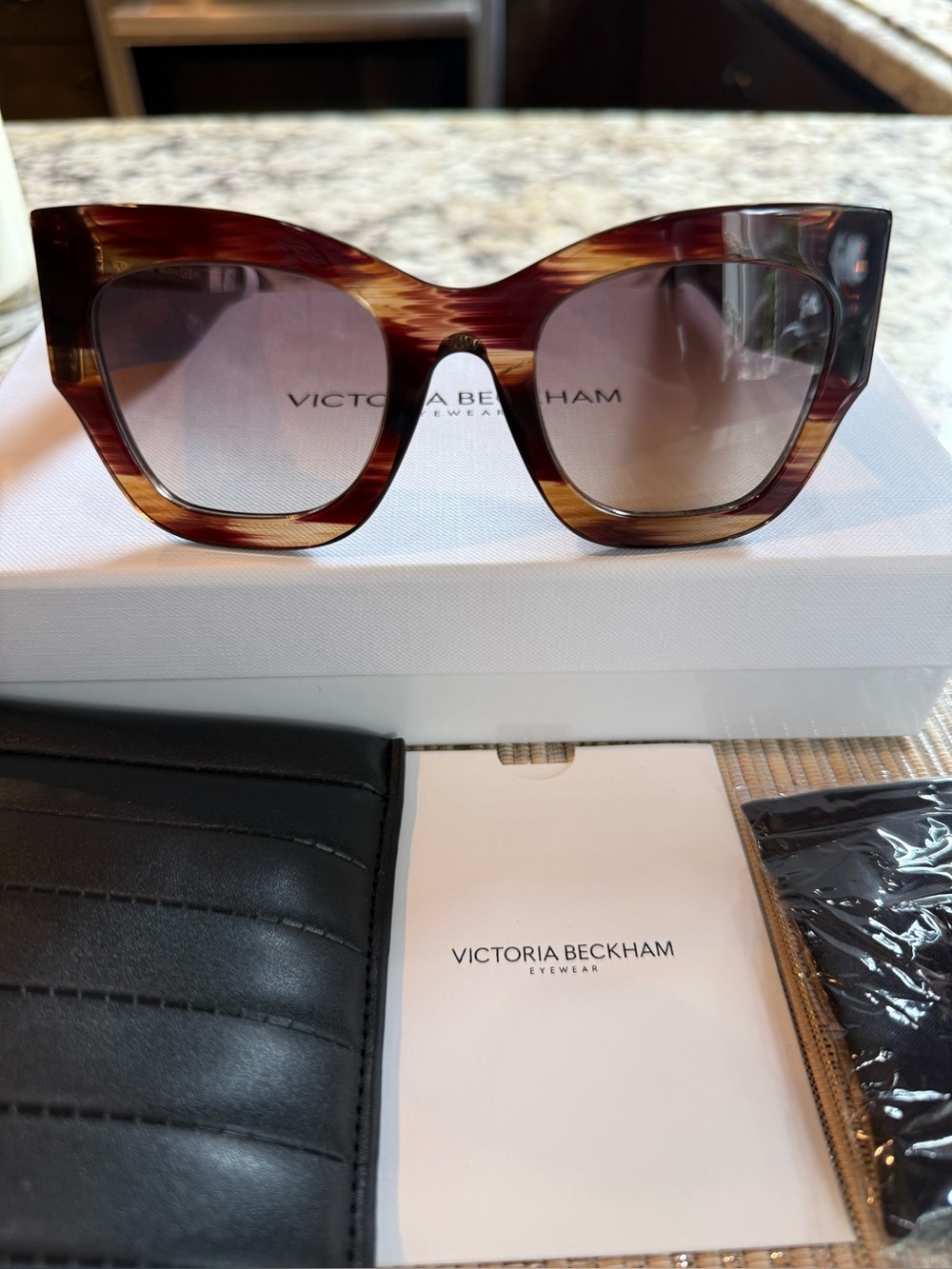 NEW Victoria Beckham V Plaque Butterfly 51mm Sunglasses VB662S 227 In Dark Brown